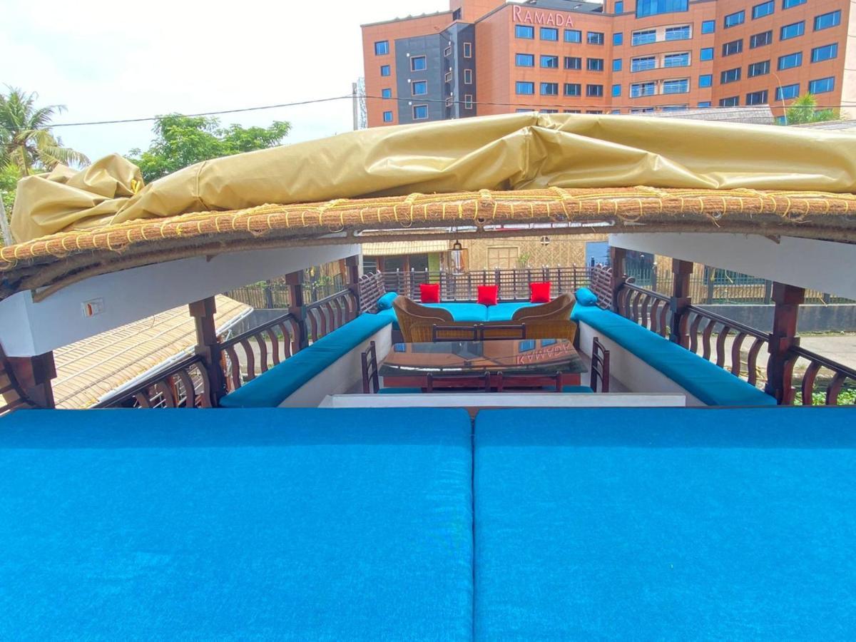 Why Not Houseboat Hotel Alappuzha Exterior foto