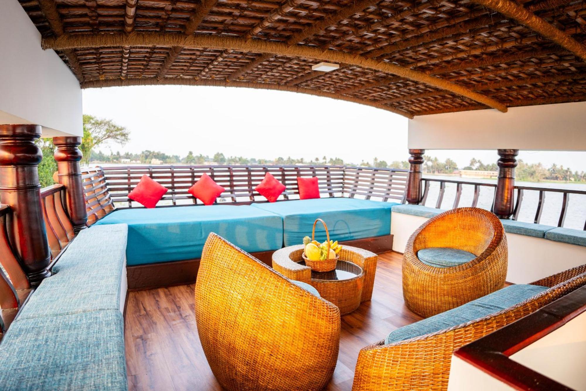 Why Not Houseboat Hotel Alappuzha Exterior foto