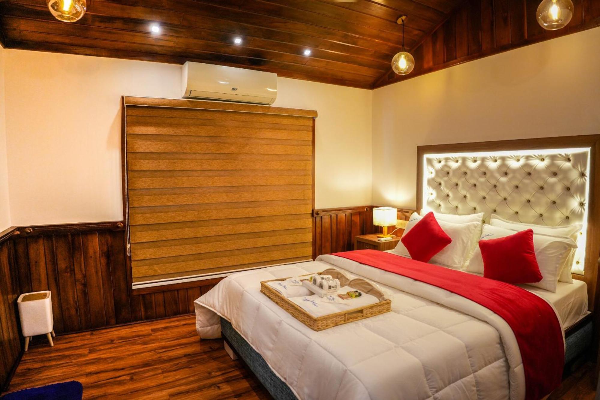 Why Not Houseboat Hotel Alappuzha Exterior foto