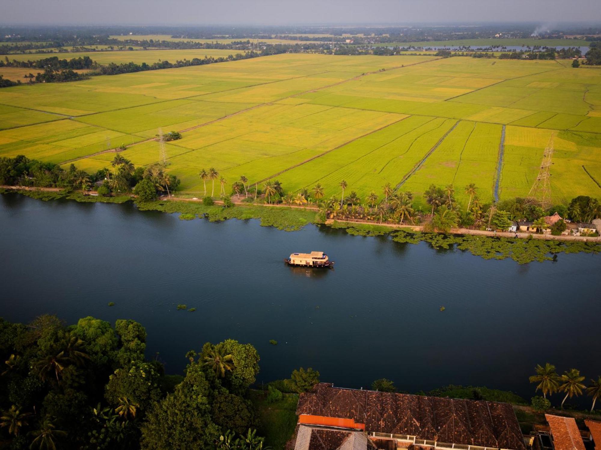 Why Not Houseboat Hotel Alappuzha Exterior foto