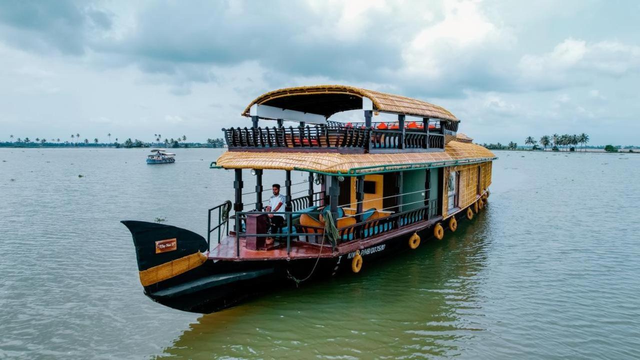 Why Not Houseboat Hotel Alappuzha Exterior foto