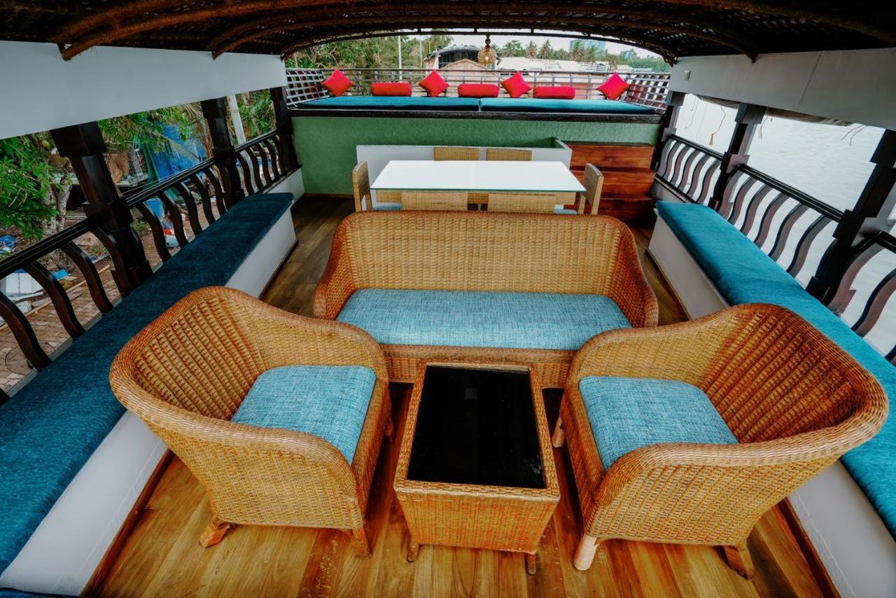 Why Not Houseboat Hotel Alappuzha Exterior foto