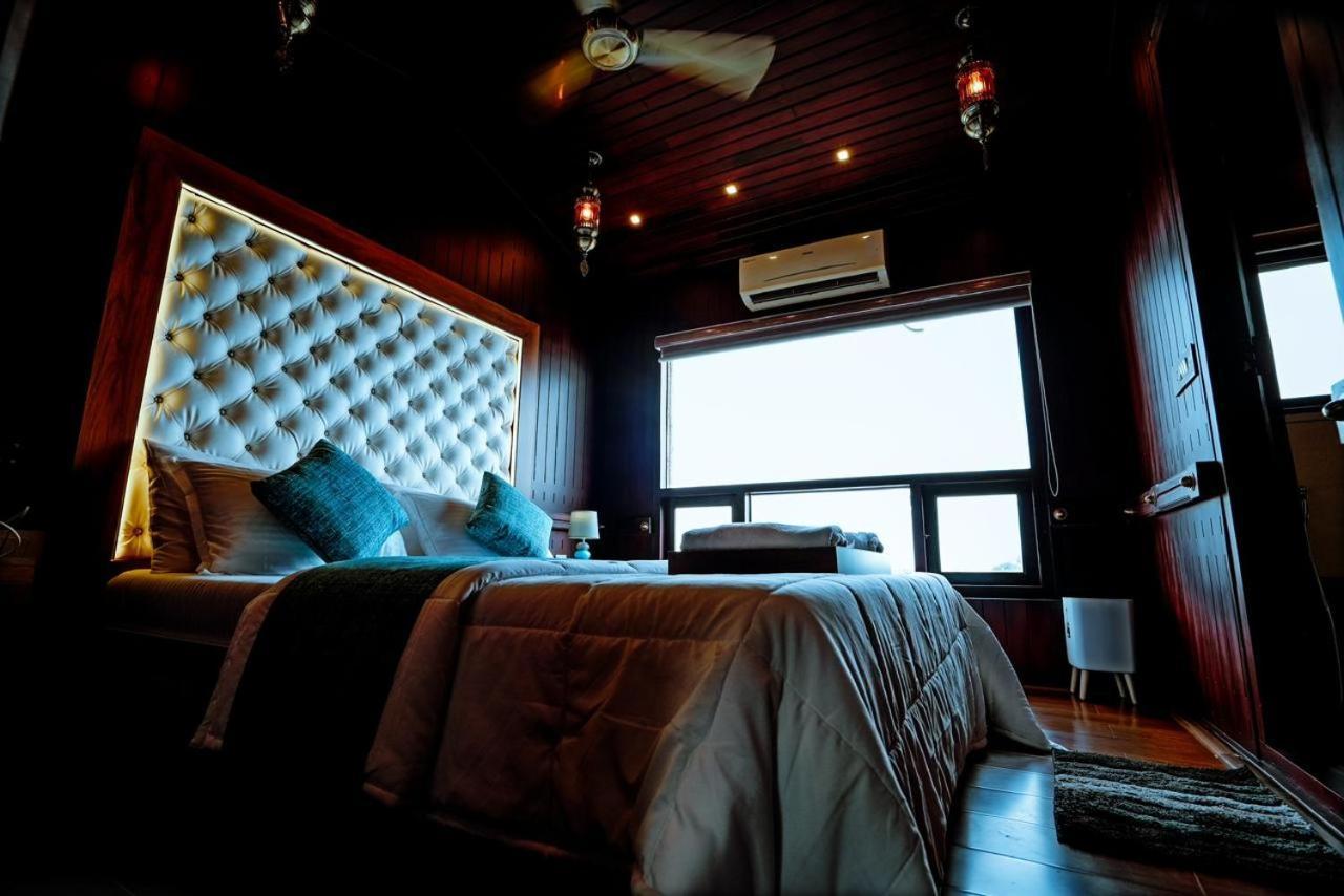 Why Not Houseboat Hotel Alappuzha Exterior foto
